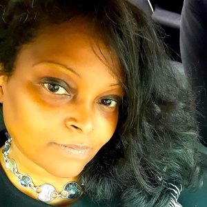 Meet your Posher, Marie